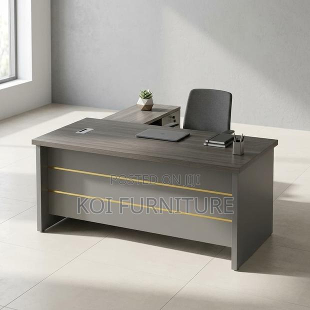 Office Desk : 1.6 Meters Solid Wood Executive Office Desk - thumbnail 2
