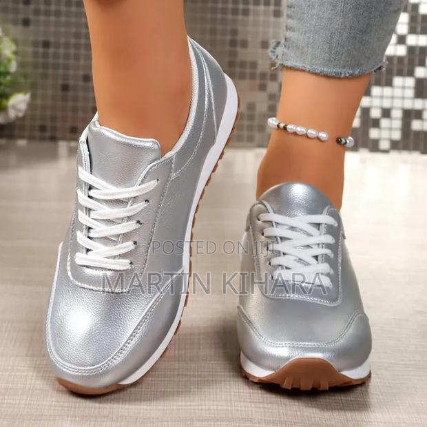 Ladies Wipe and Go Sneakers - thumbnail 4