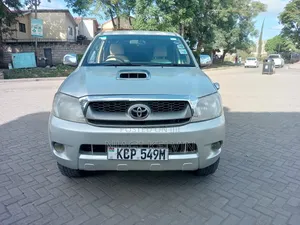Toyota Hilux 2010 Silver