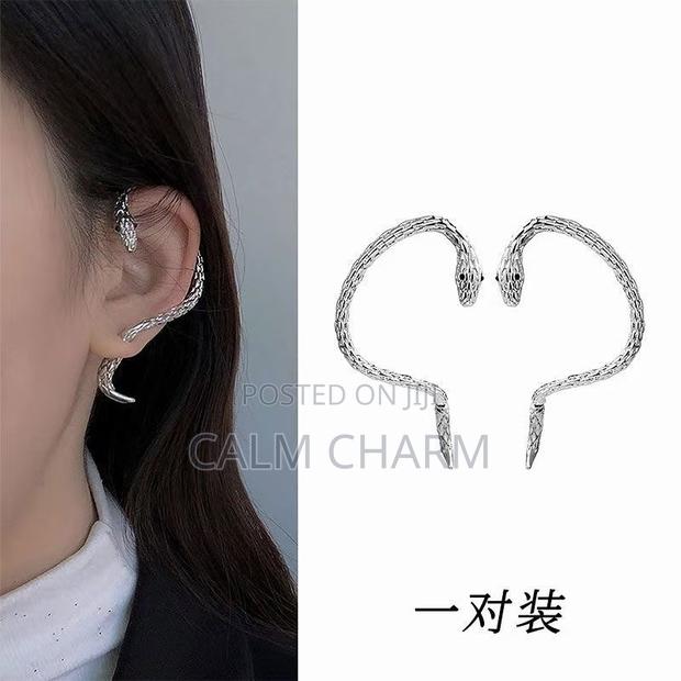 Elegant Snake Shaped Ear Cuff Earrings (Pair) Piercing Required