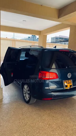Volkswagen Touran 2015 Blue