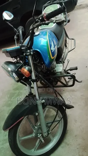 Honda CB 2025 Blue