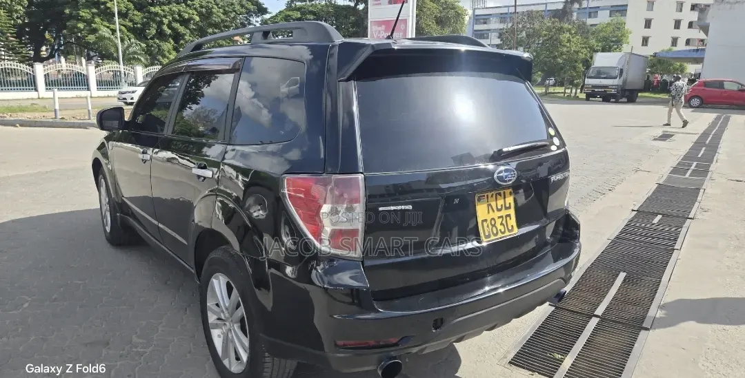 Subaru Forester 2011 Black
