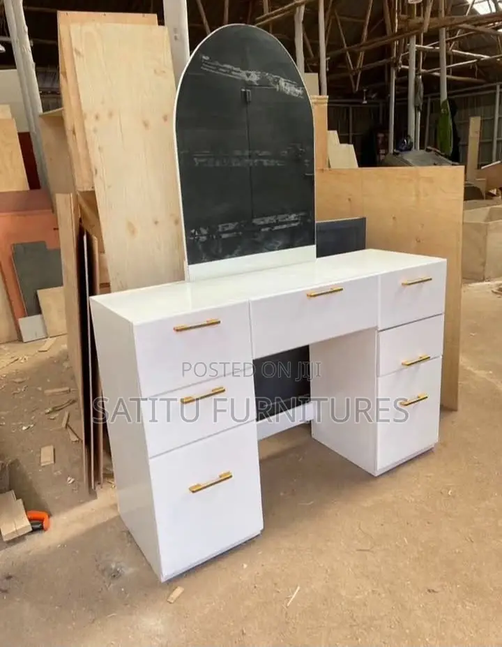 Modern Dressing Table