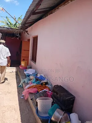 10bdrm House in Jomvu, Miritini for sale