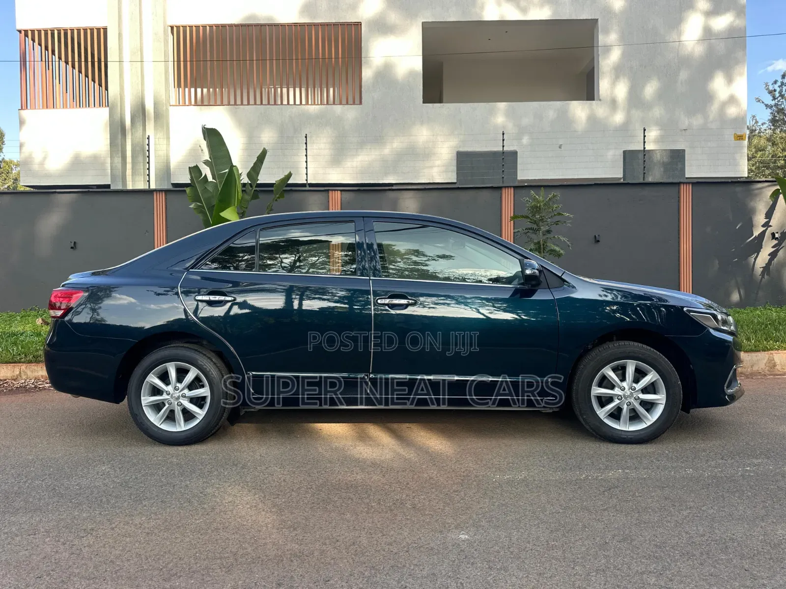 Toyota Premio 2018 Blue