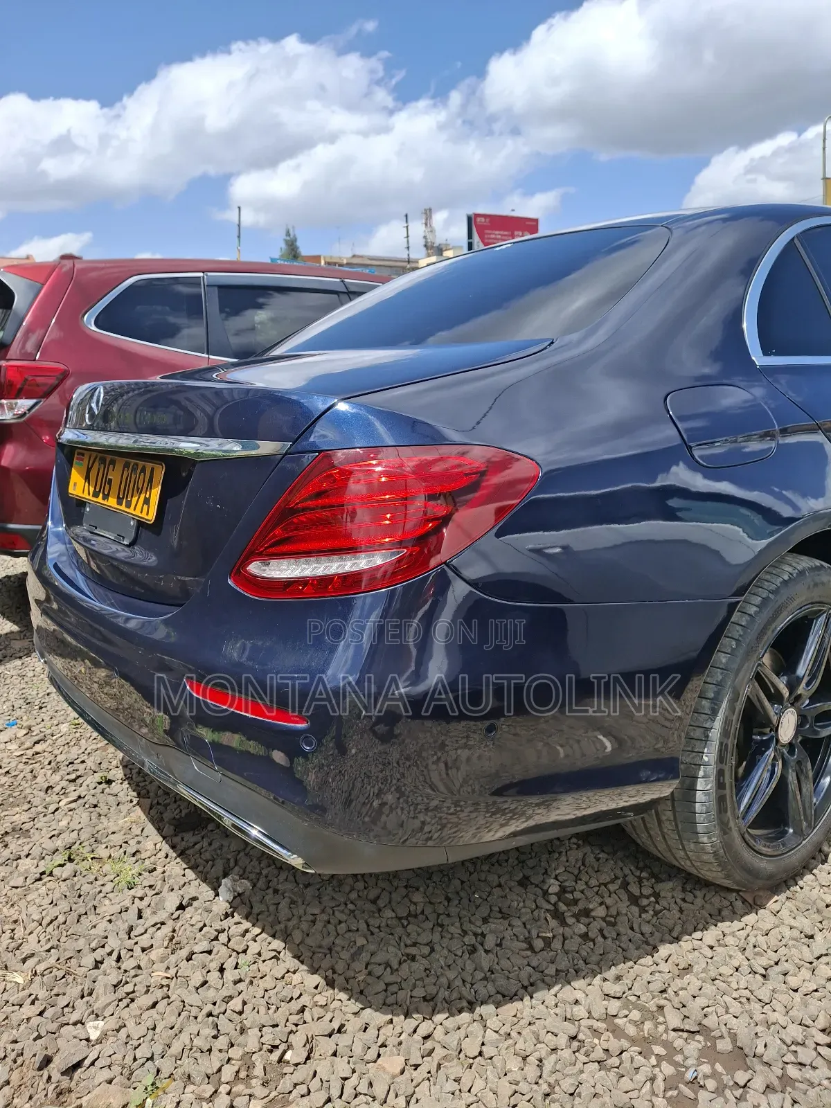 Mercedes-Benz E220 2016 Blue