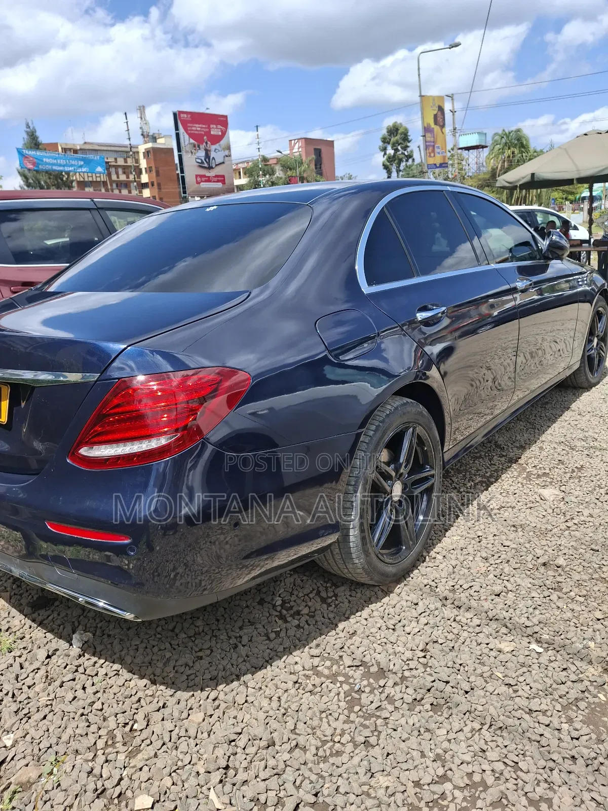 Mercedes-Benz E220 2016 Blue