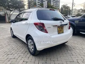 Toyota Vitz 2013 White