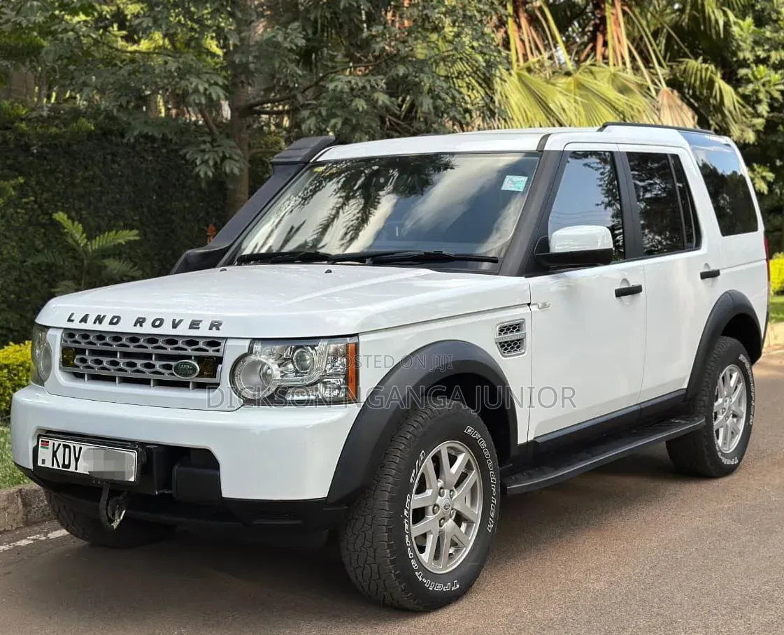 Land Rover Discovery 2013 White