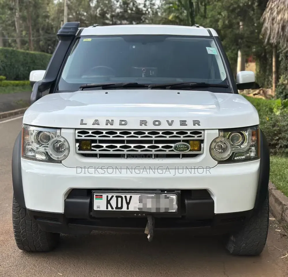 Land Rover Discovery 2013 White
