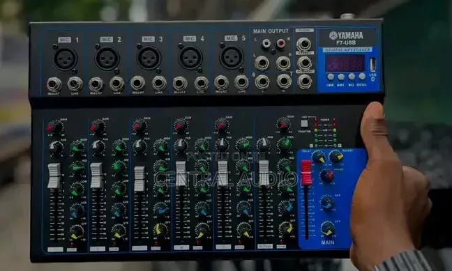 Yamaha F-7 Usb 7channel Plain Mixer