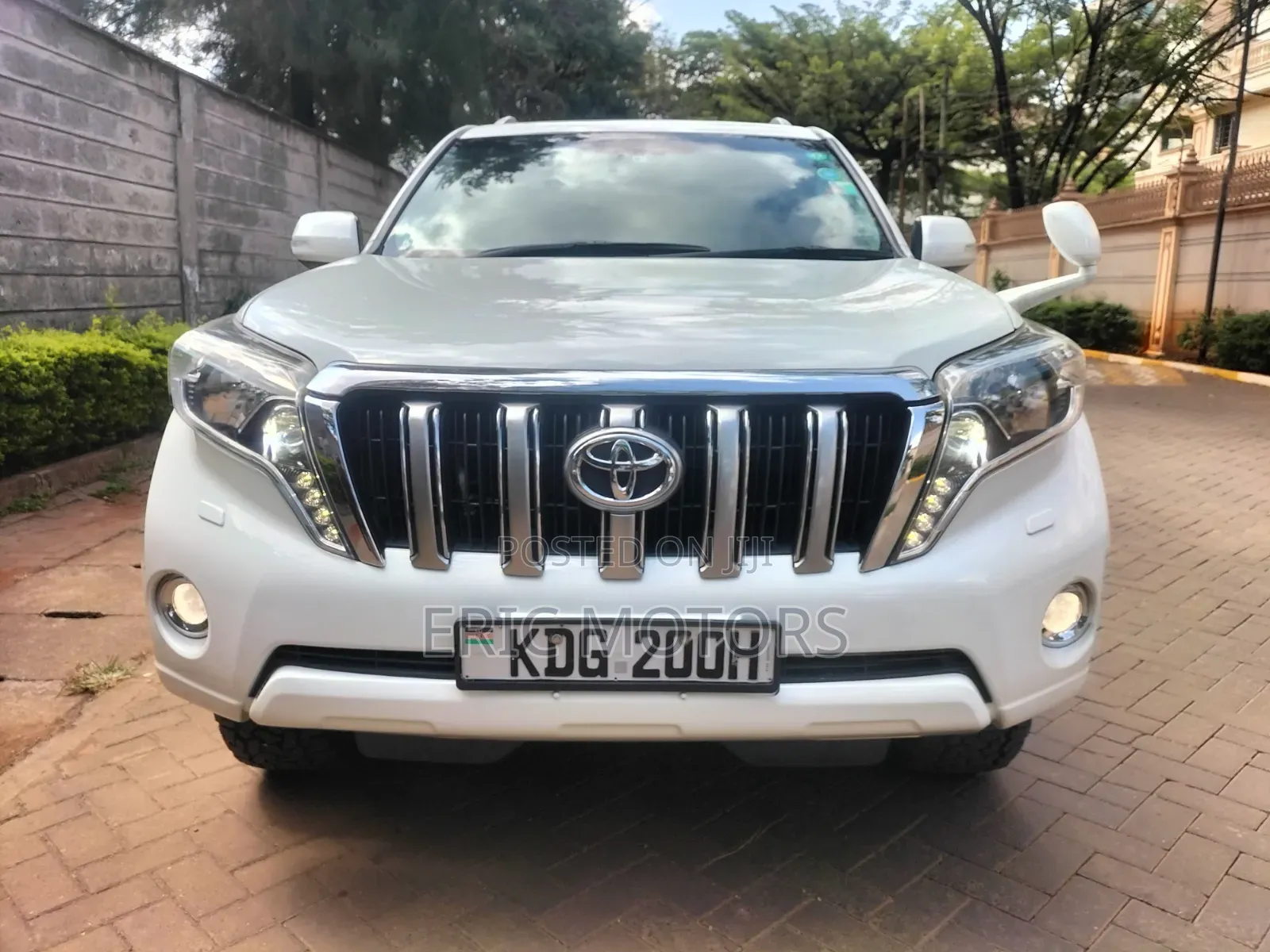 Toyota Land Cruiser Prado 2015 White