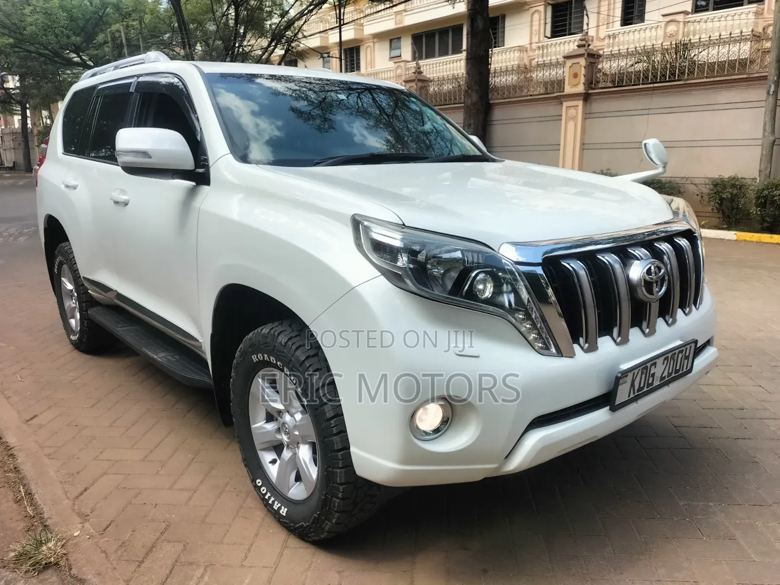 Toyota Land Cruiser Prado 2015 White