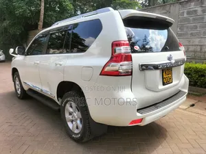 Toyota Land Cruiser Prado 2015 White