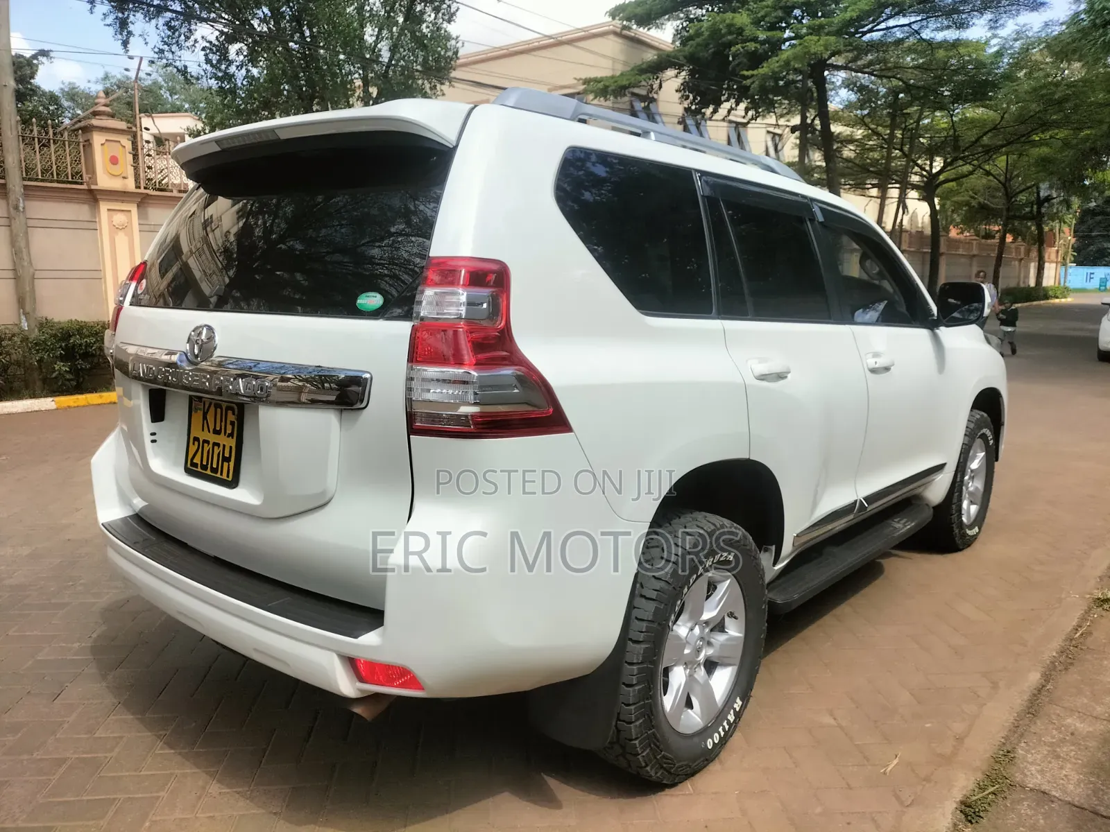 Toyota Land Cruiser Prado 2015 White