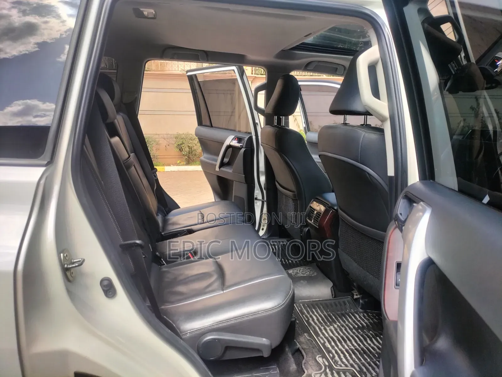 Toyota Land Cruiser Prado 2015 White