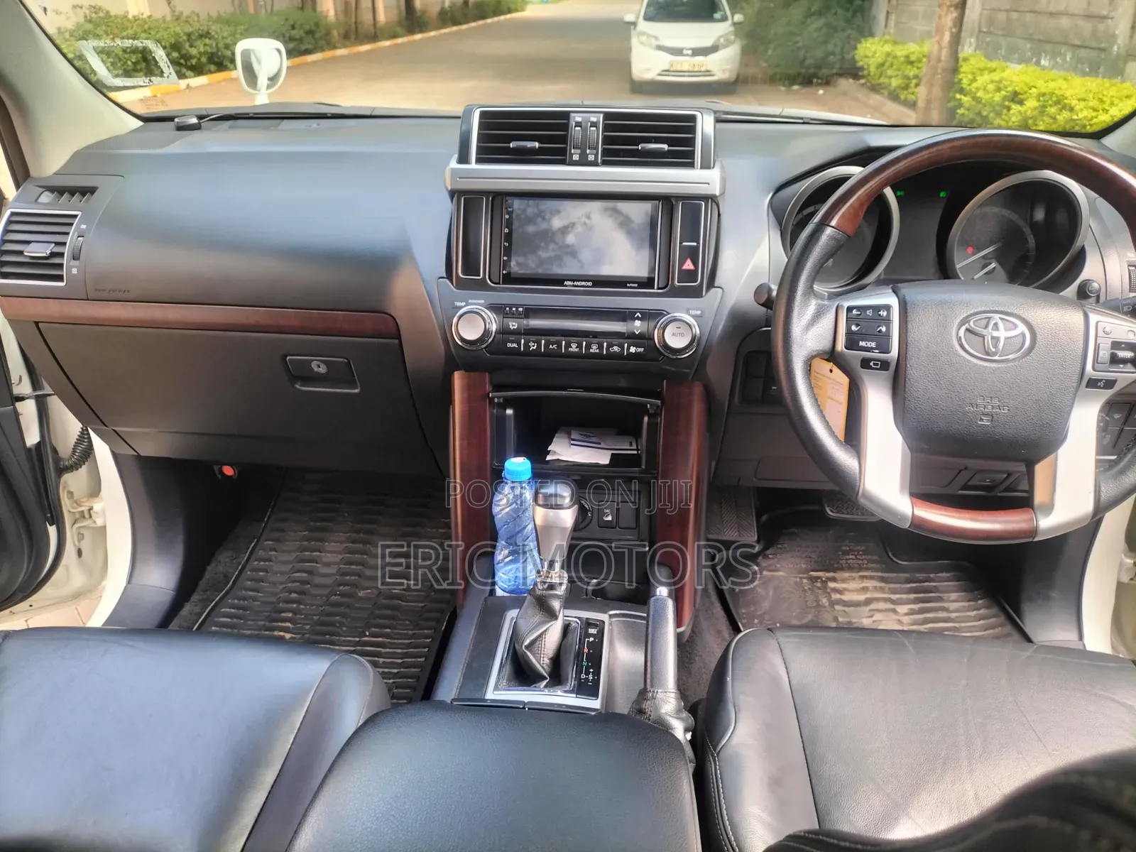 Toyota Land Cruiser Prado 2015 White