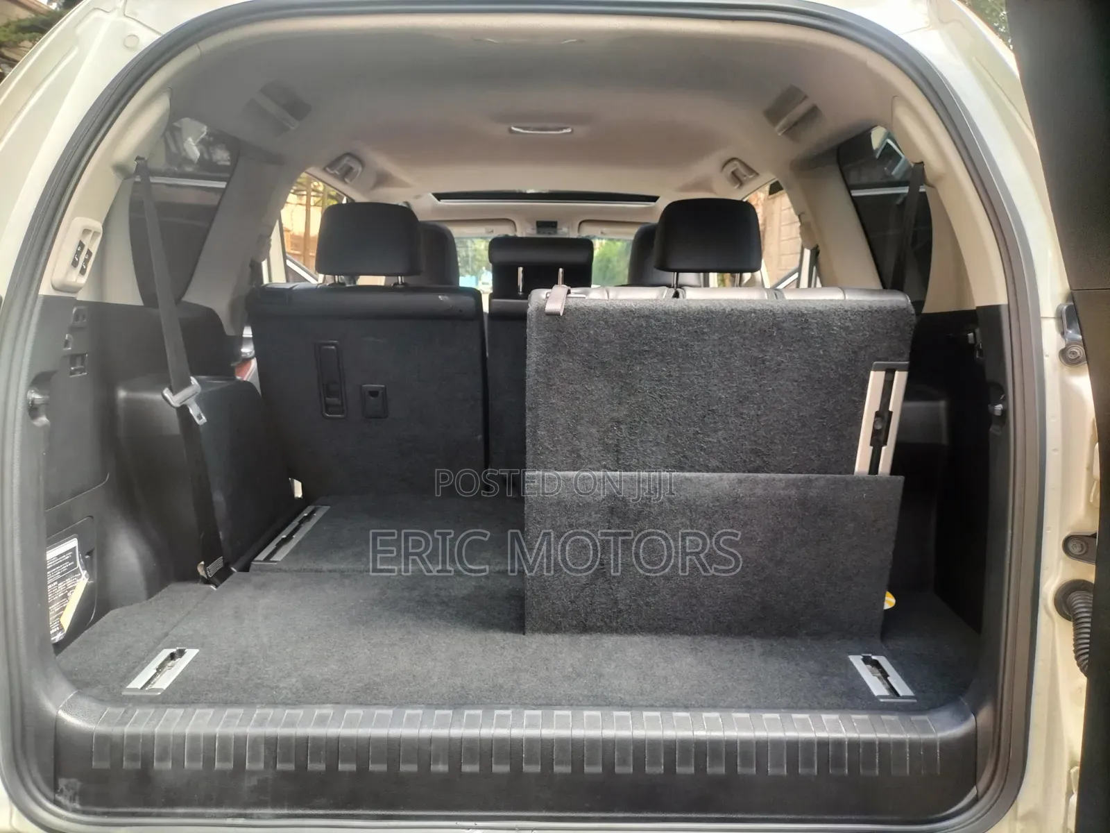 Toyota Land Cruiser Prado 2015 White