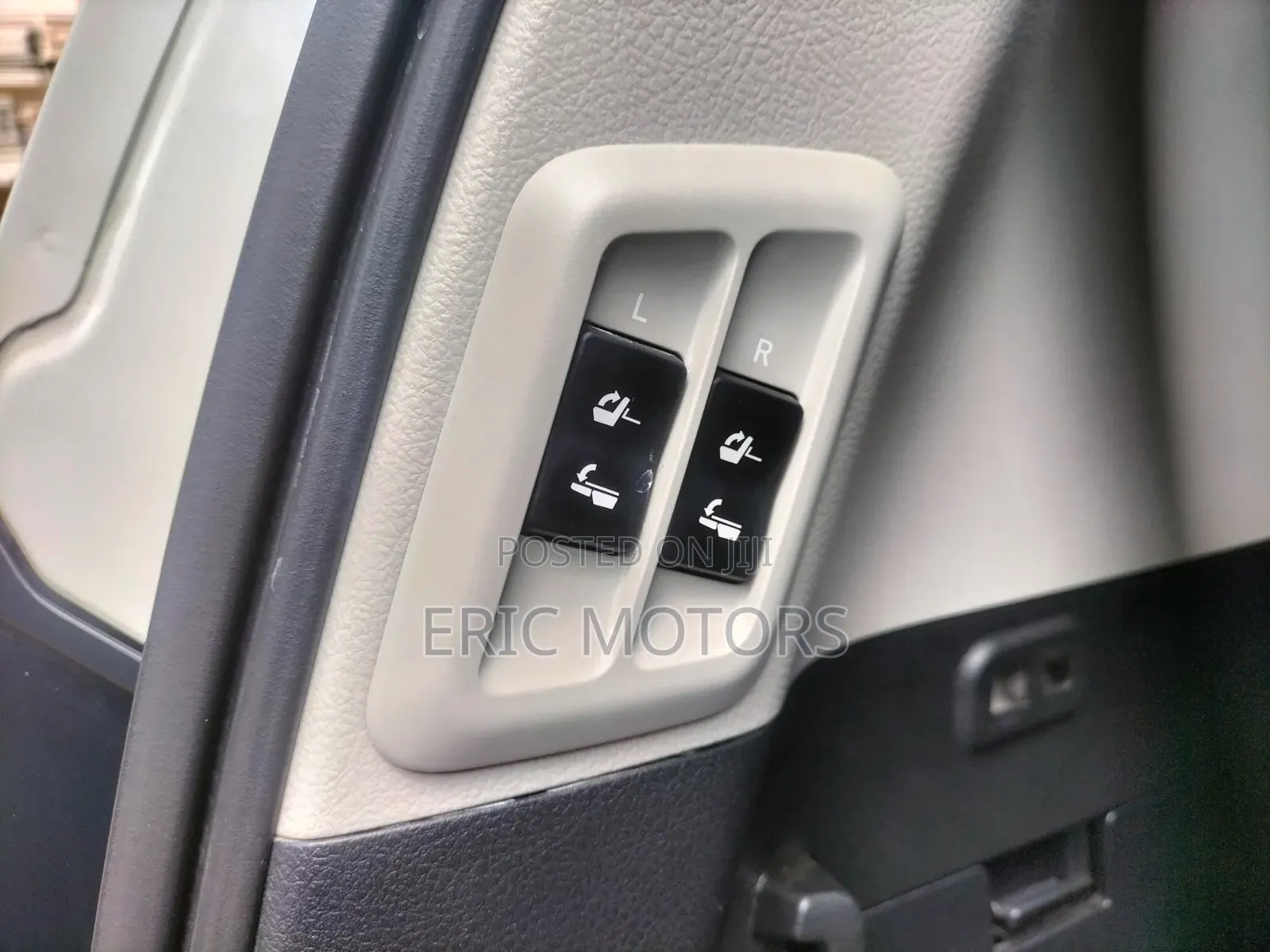 Toyota Land Cruiser Prado 2015 White