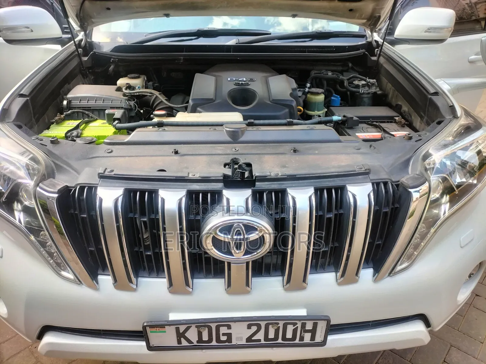 Toyota Land Cruiser Prado 2015 White