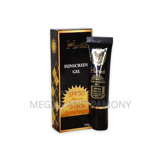 Tumeric Herbal Gold Sunscreen Gel - thumbnail 2