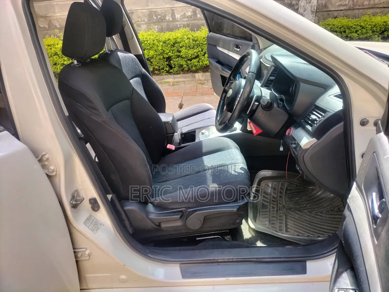 Subaru Legacy 2011 White