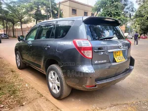 Toyota Vanguard 2010 Gray