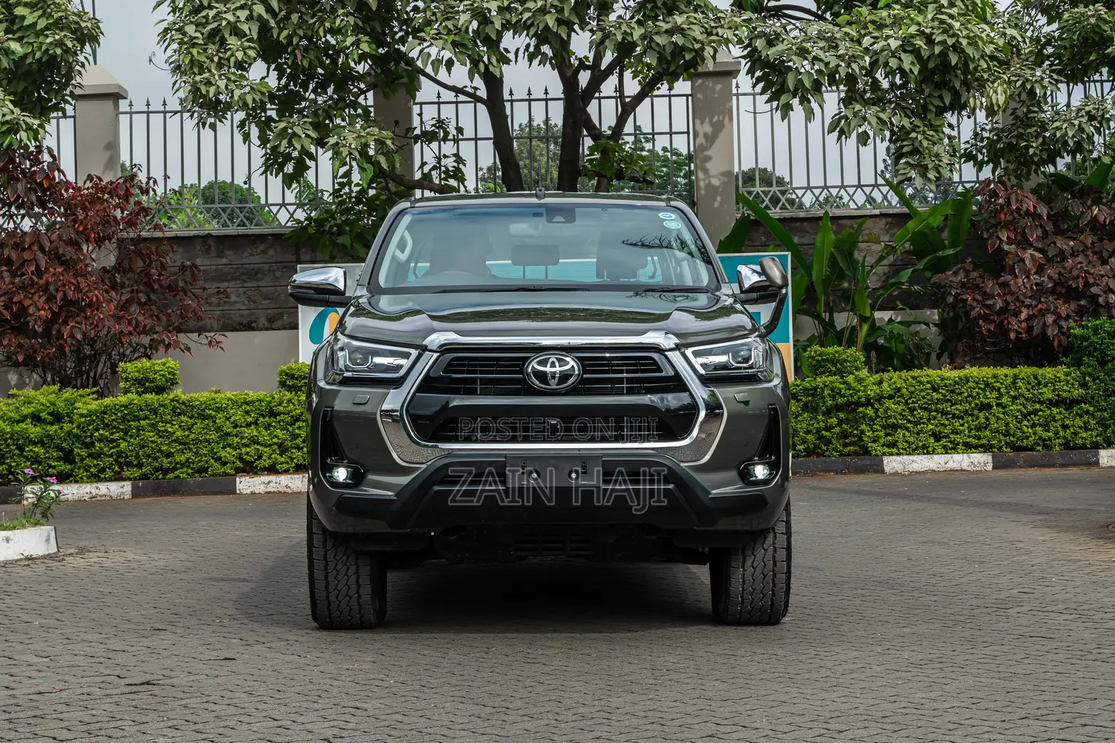 Toyota Hilux 2021 Green