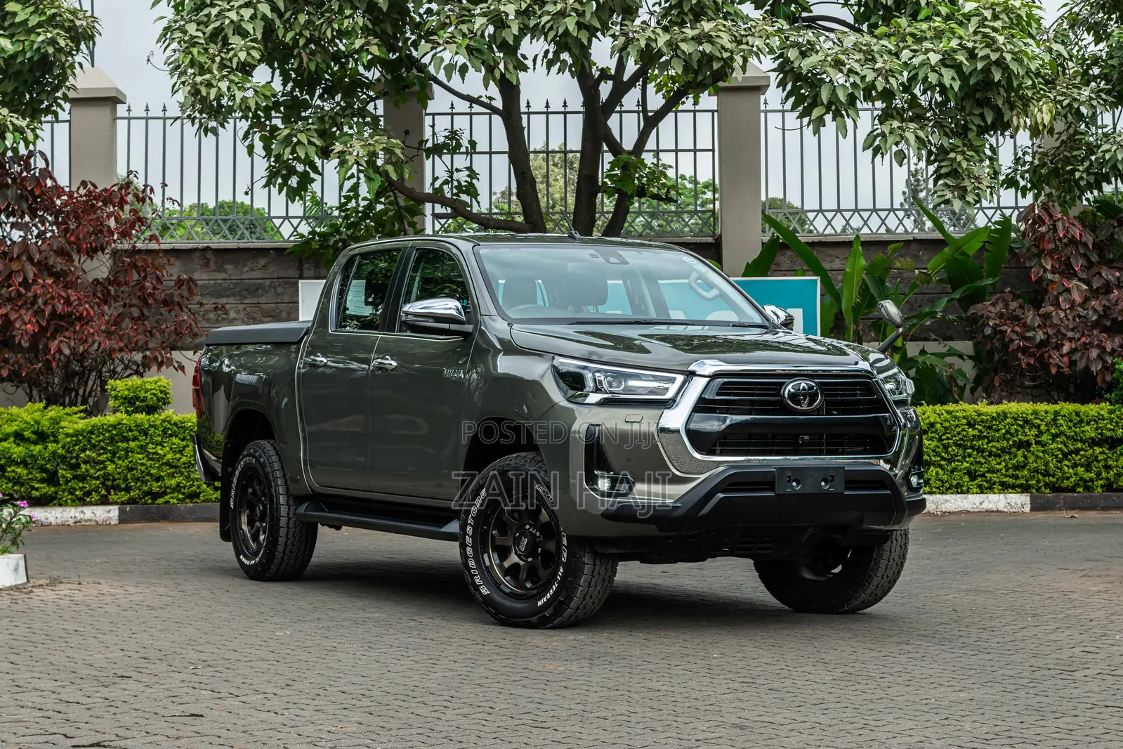 Toyota Hilux 2021 Green