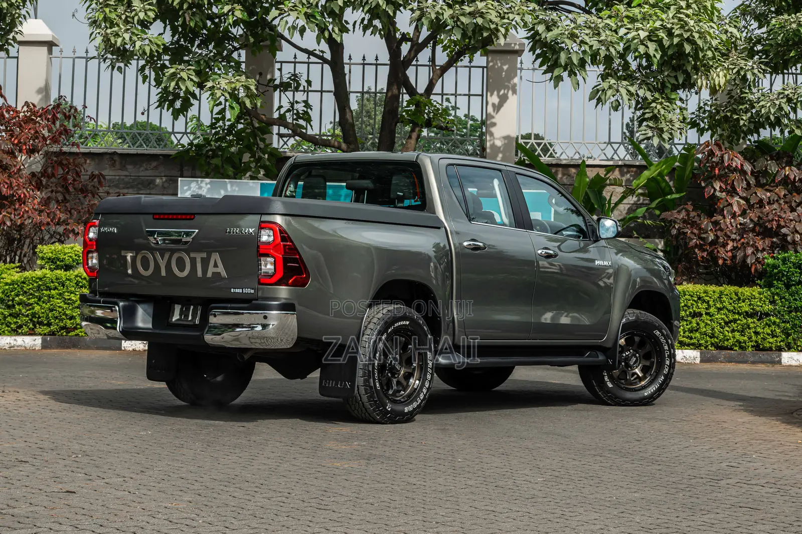 Toyota Hilux 2021 Green