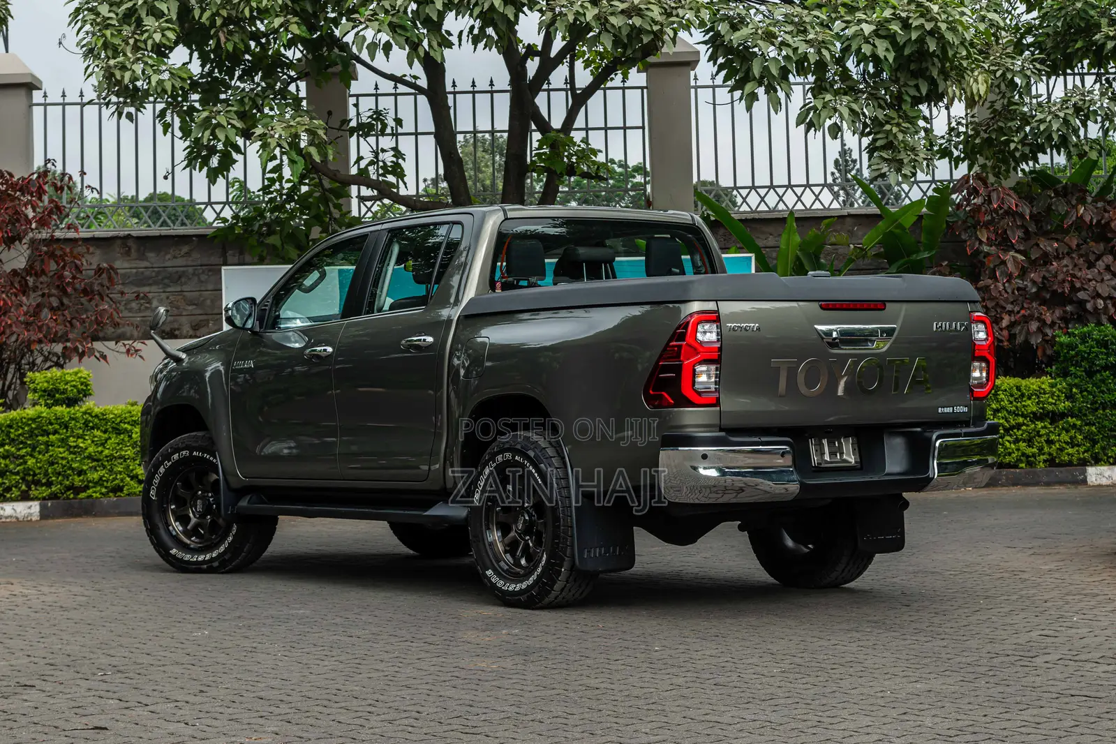 Toyota Hilux 2021 Green