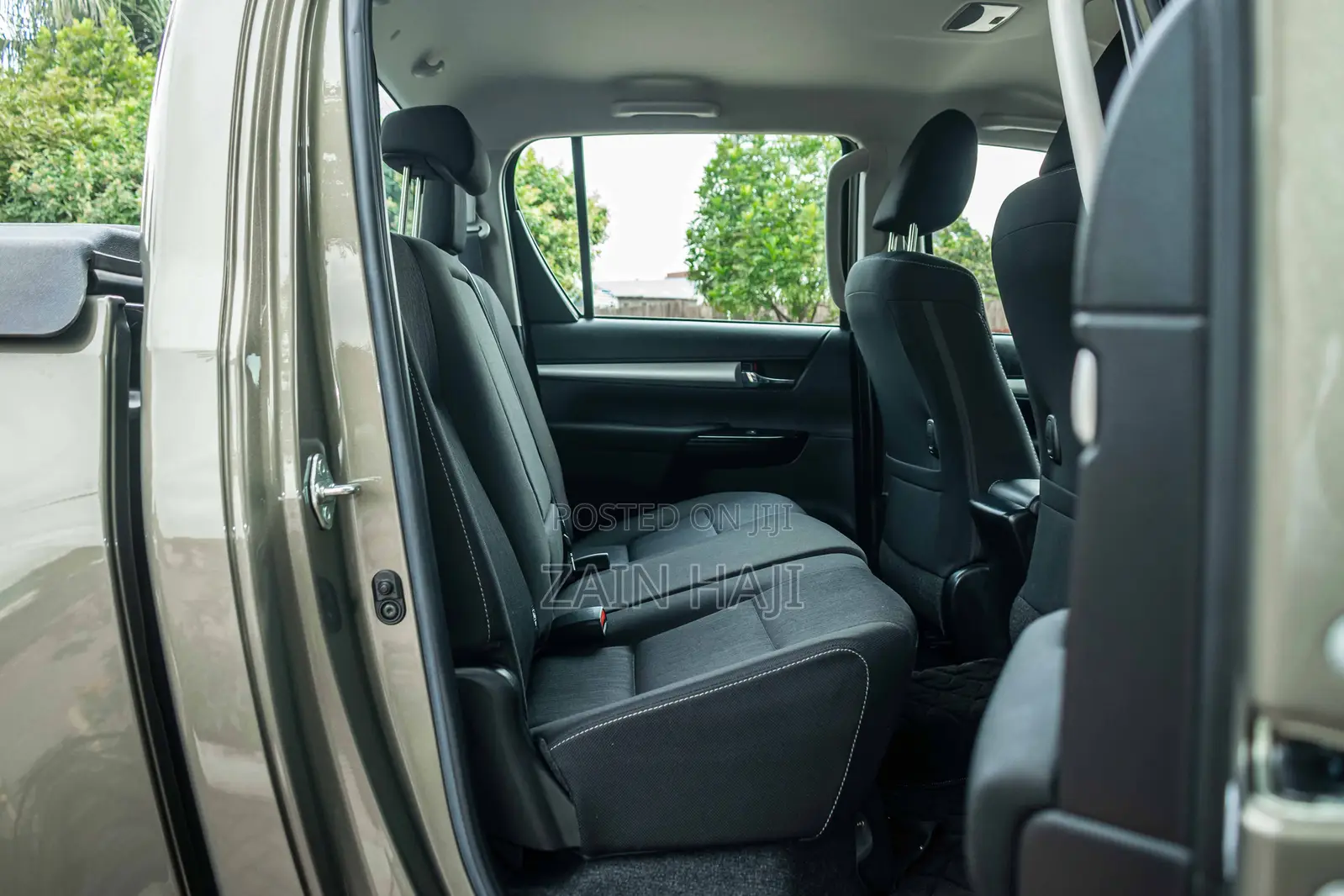 Toyota Hilux 2021 Green