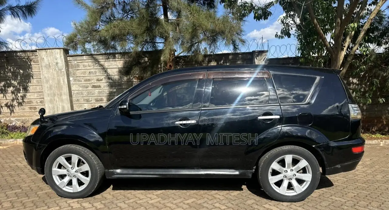 Mitsubishi Outlander 2010 Black