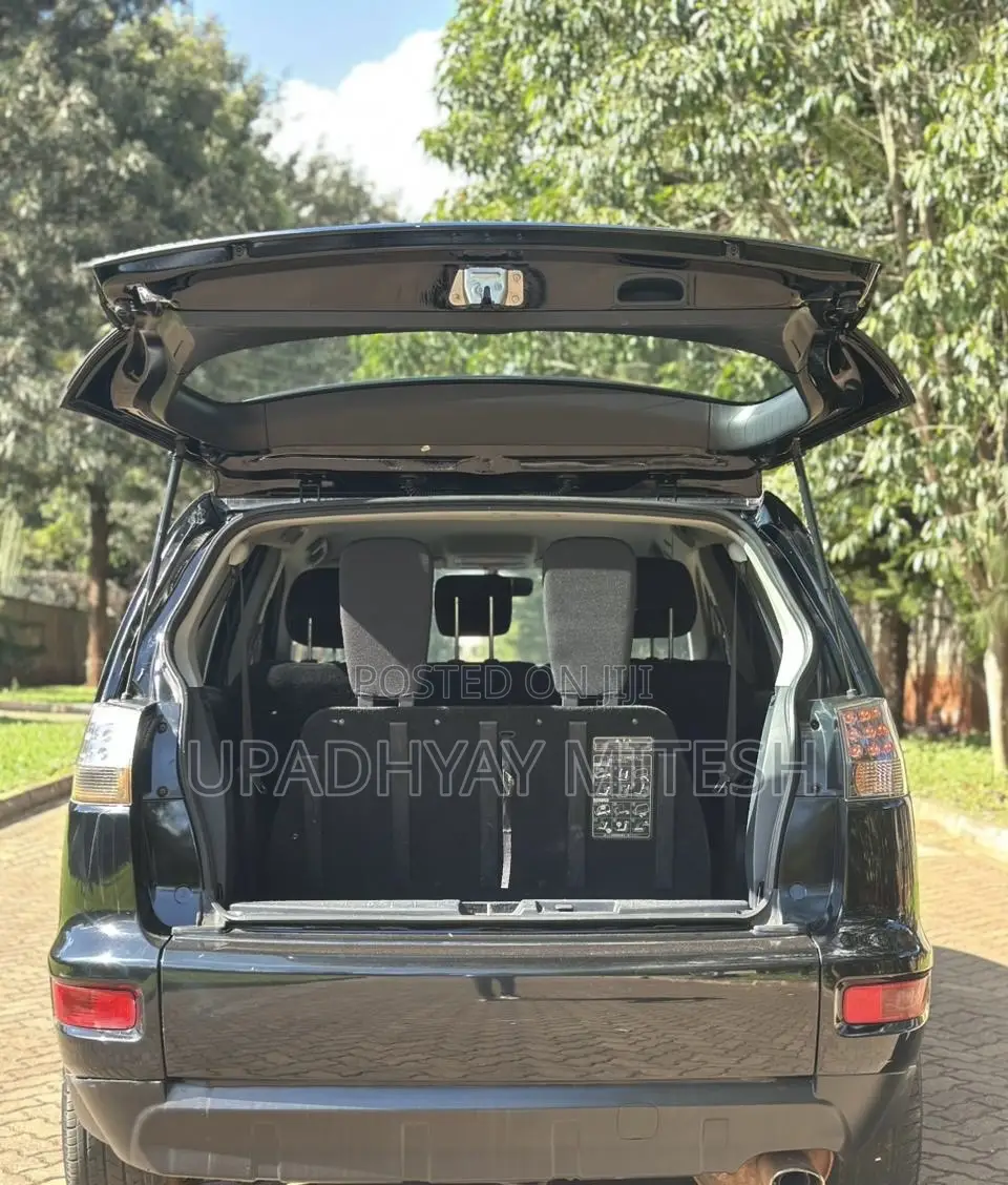 Mitsubishi Outlander 2010 Black