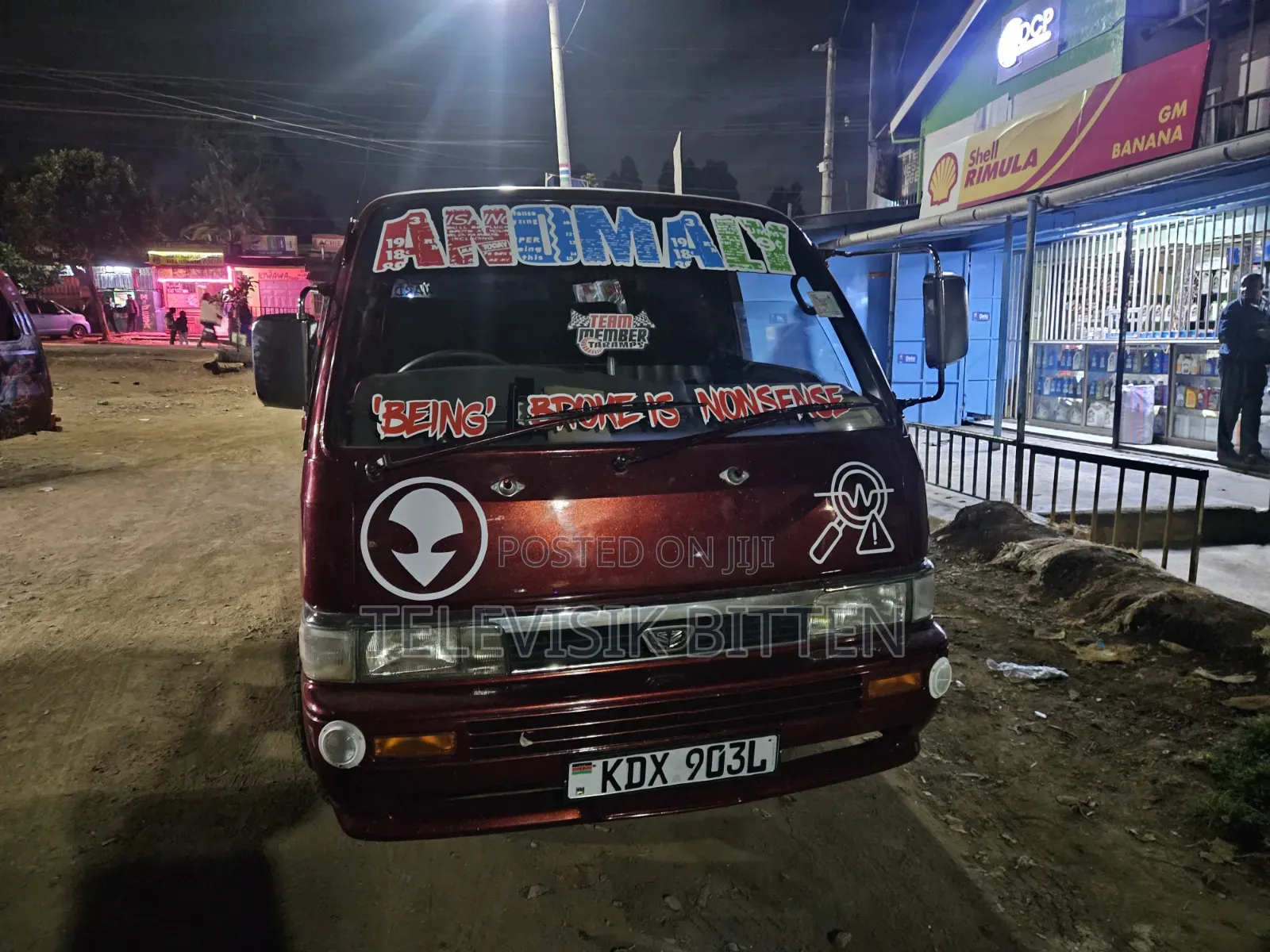 Nissan Caravan (Urvan) 2012 Red