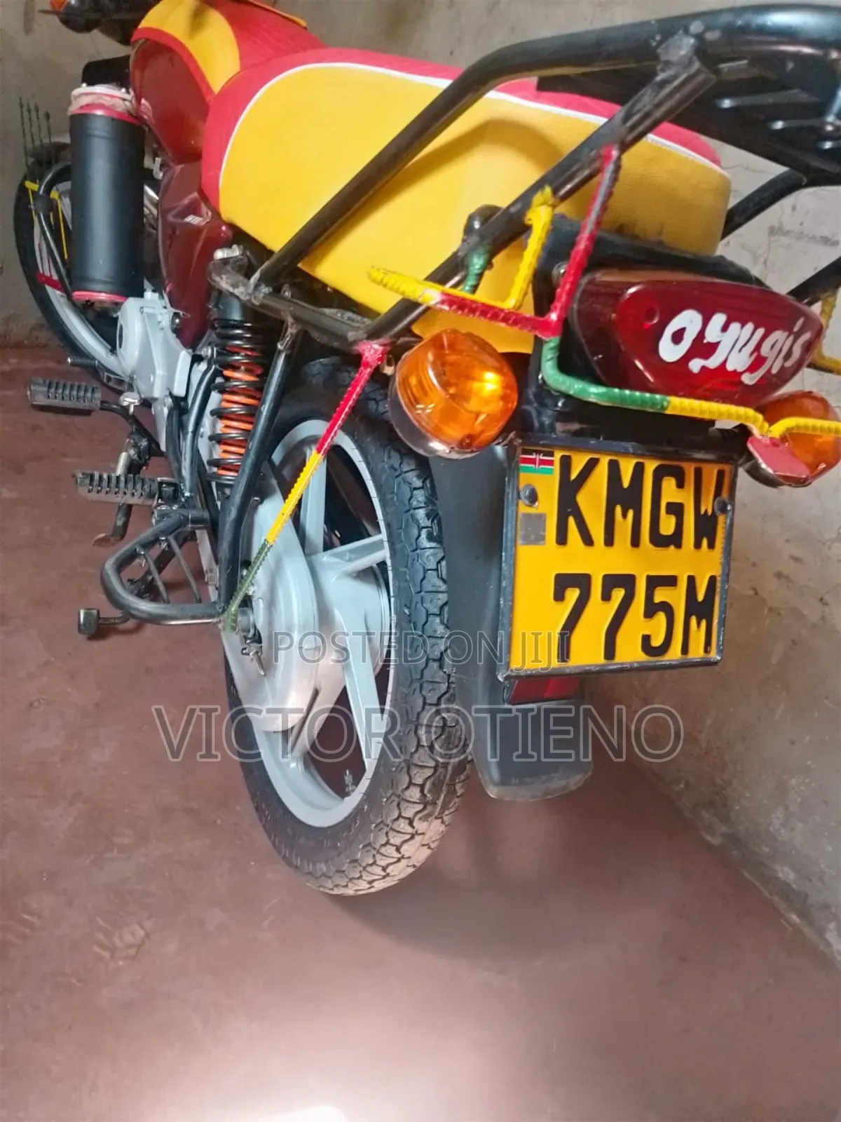 Bajaj Boxer 2025 Red