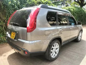 Nissan X-Trail 2012 Gray