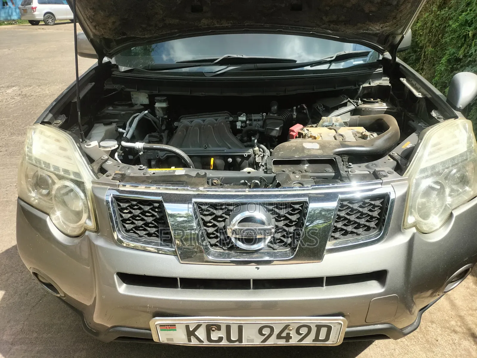 Nissan X-Trail 2012 Gray