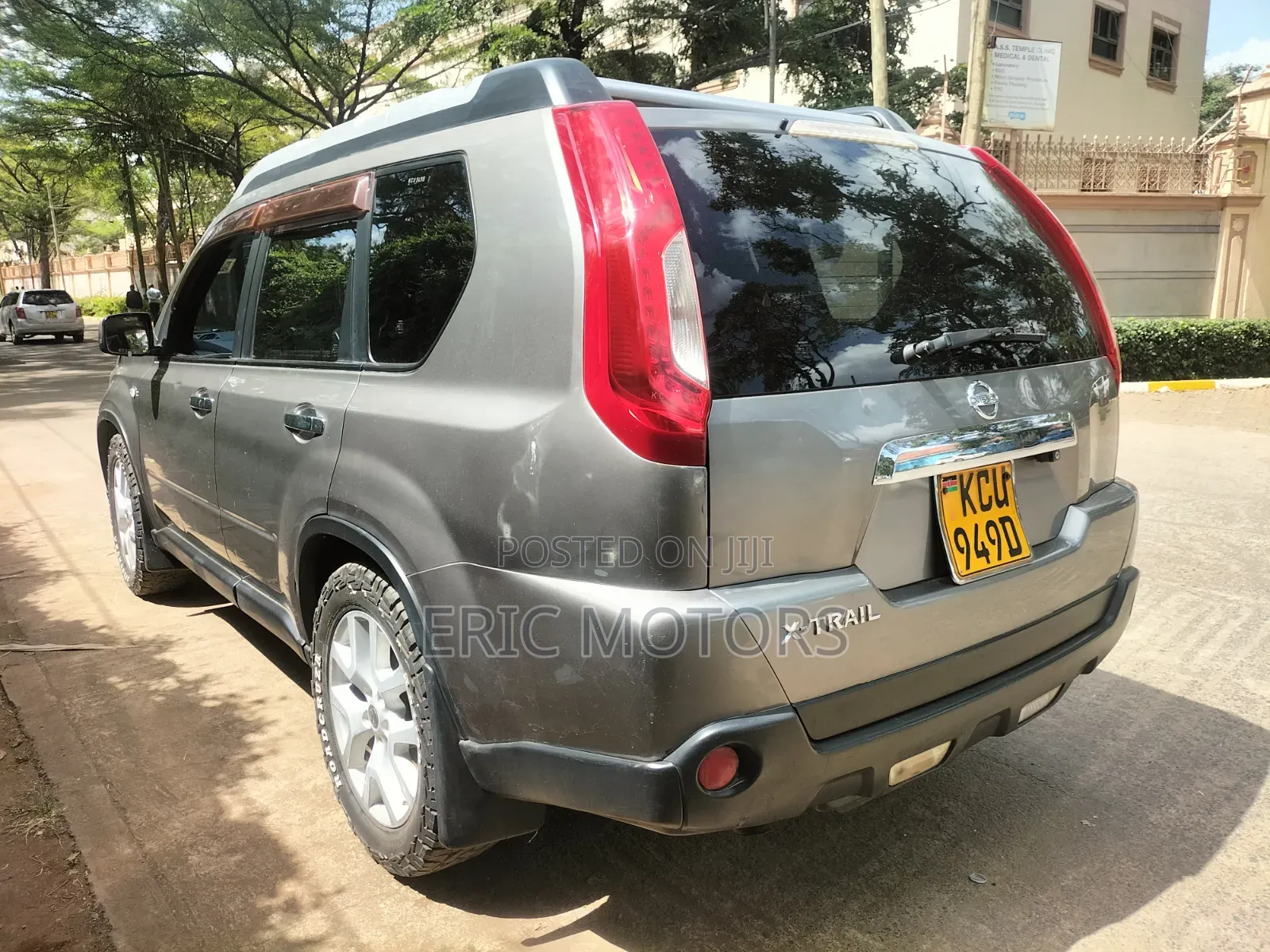 Nissan X-Trail 2012 Gray