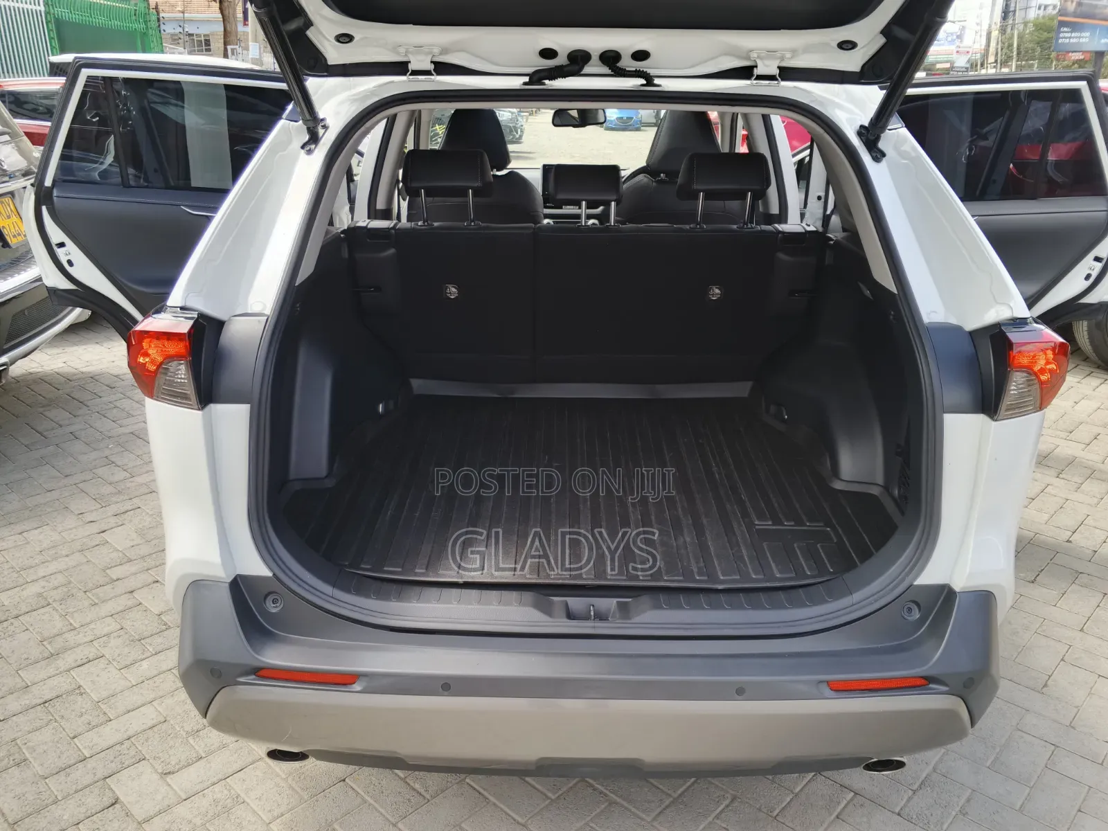Toyota RAV4 2019 White