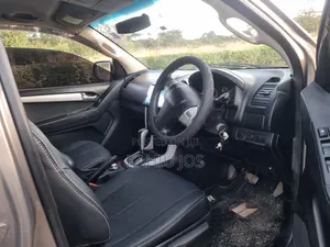 Isuzu D-MAX 2018 Gold