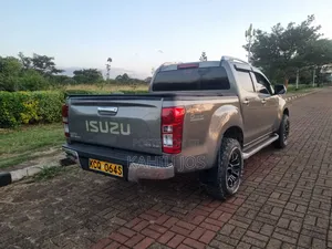 Isuzu D-MAX 2018 Gold