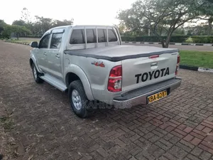 Toyota Hilux 2.5 Cab 2005 Silver