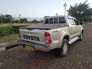 Toyota Hilux 2.5 Cab 2005 Silver