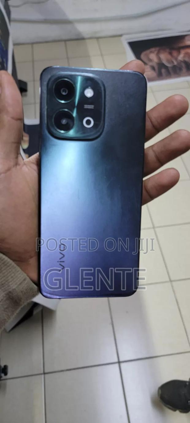 Vivo Y28 8 GB Blue