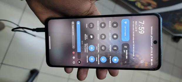 Vivo Y28 8 GB Blue - thumbnail 3