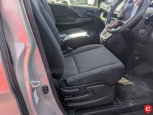 Nissan Serena 2019 Gold