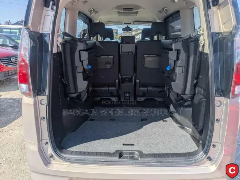 Nissan Serena 2019 Gold