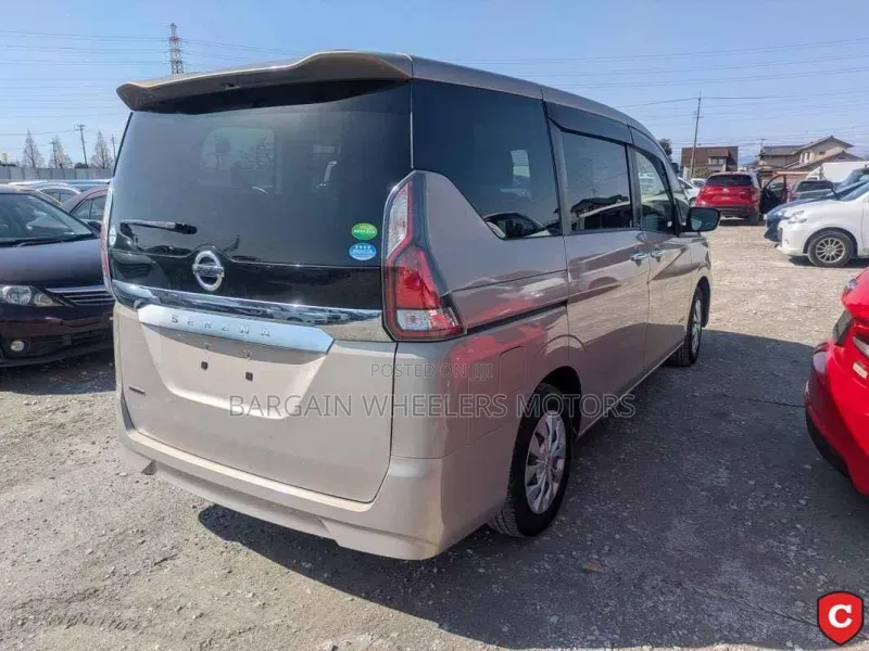 Nissan Serena 2019 Gold